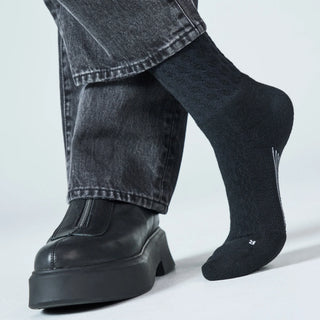 Everyday Women’s Max Cushion Crew Plush Sock - Black