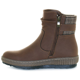 Women's Wanderlust Carol