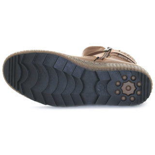 Women's Wanderlust Carol