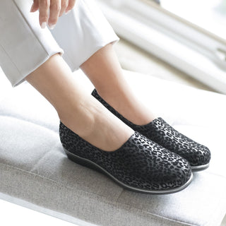 sas womens fabric slip on shoe bliss black leopard
